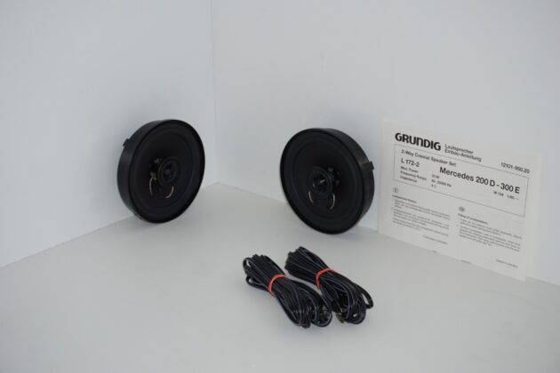 Coppia grundig 50w mercedes 200d 300e