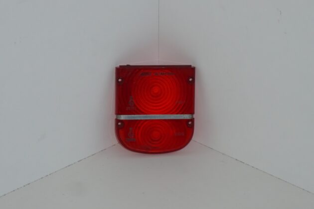 Plastica faro rosso fiat om 690