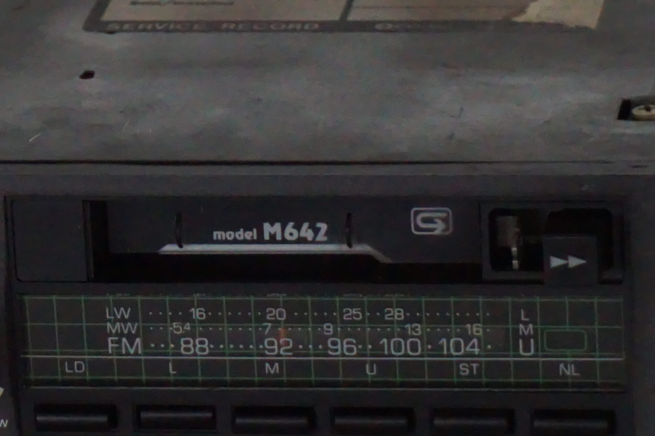 Autoradio a cassette Clarion M642 - immagine 2