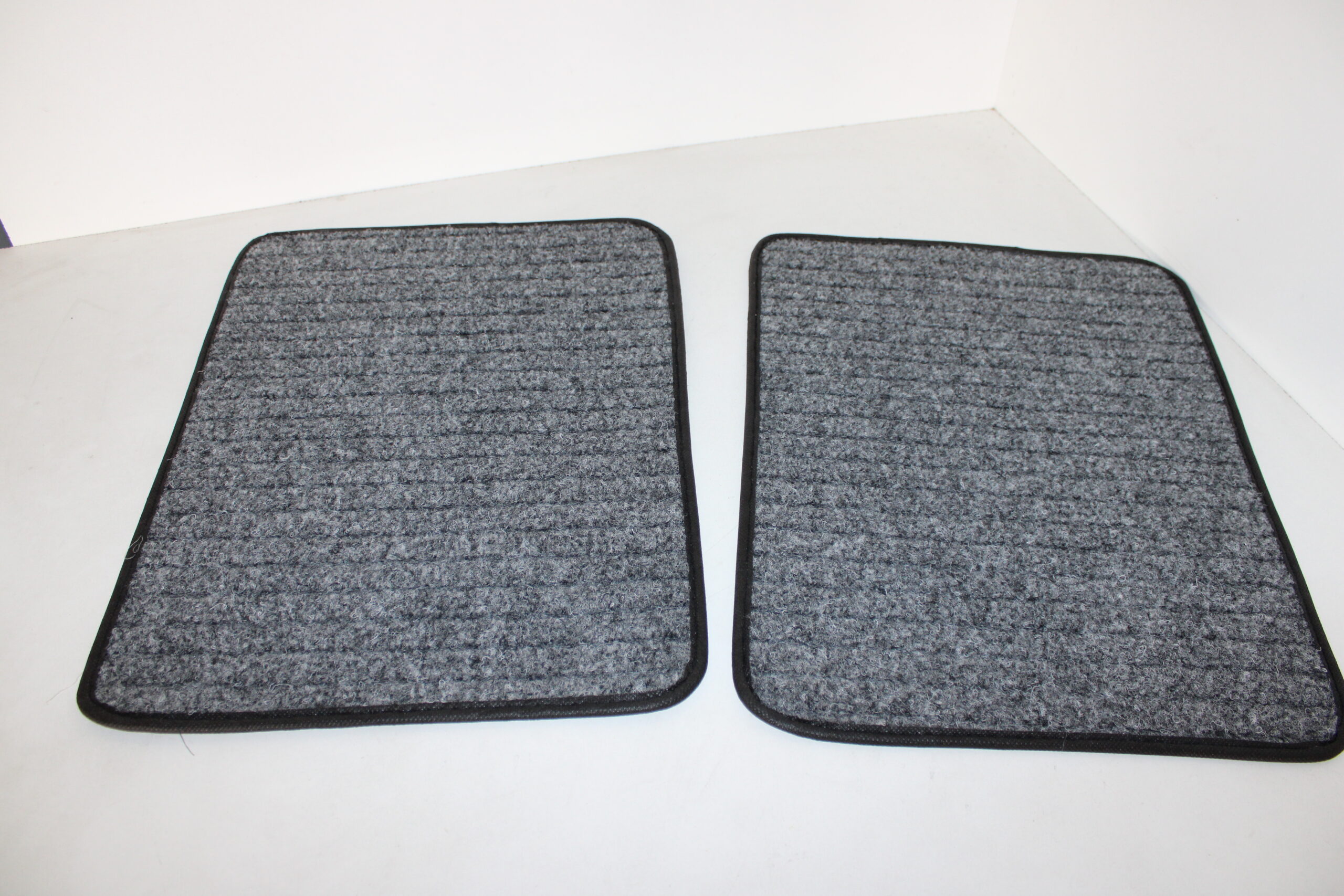 Tappeto auto completo per Volkswagen Passat grigio moquette anno non identificato - immagine 2