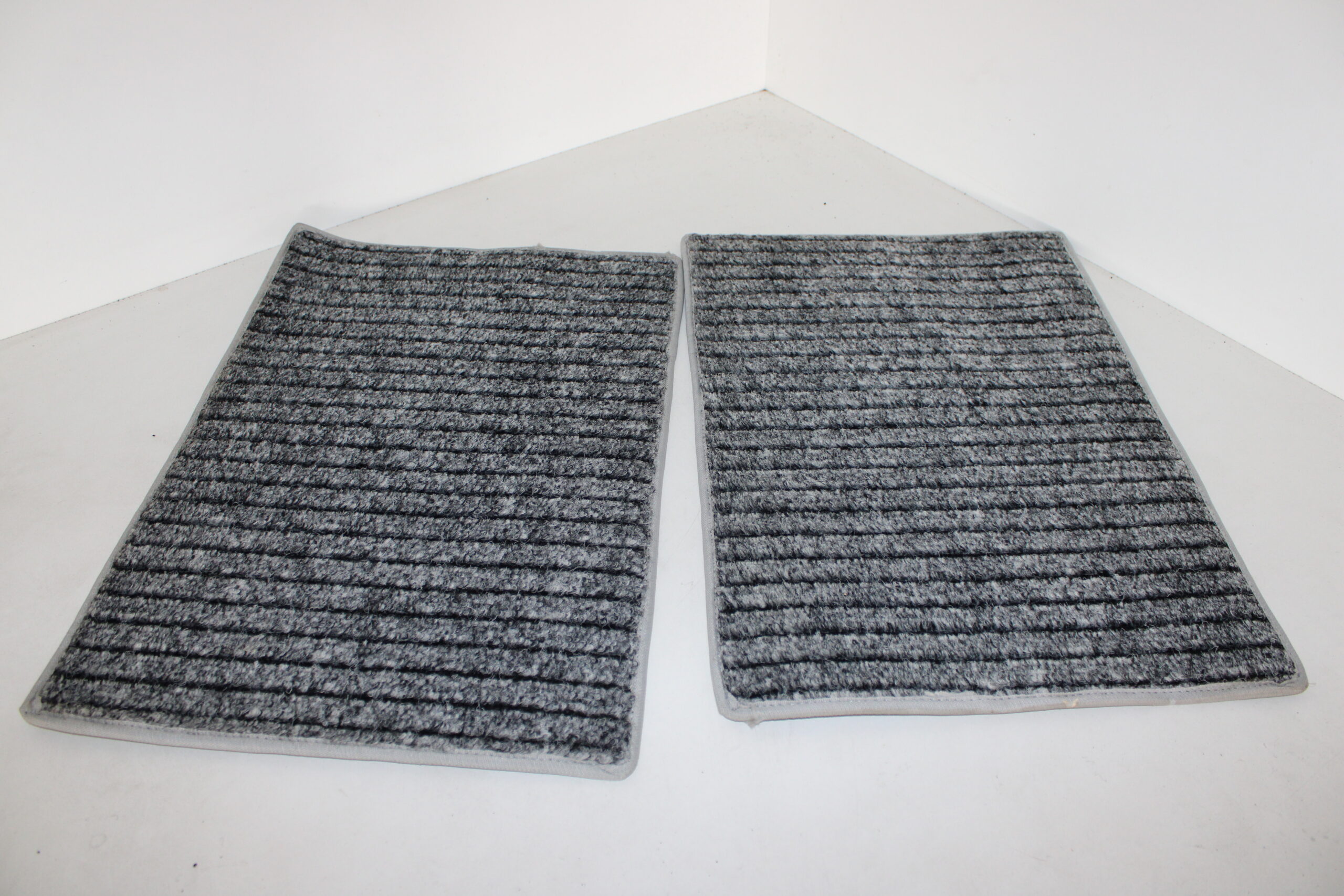 Tappeto per auto completo automotorsport generico grigio moquette - immagine 3